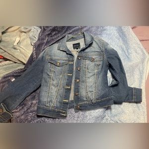 Jessica Simpson jean jacket!